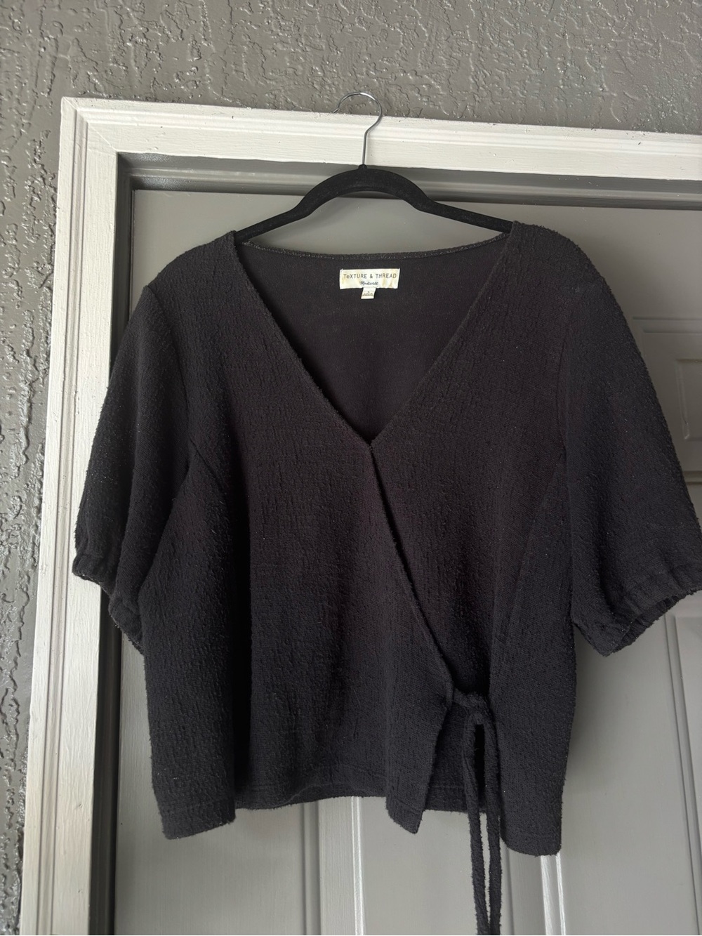 Madewell Black Tie Wrap Top - V-Neck Short Sleeve